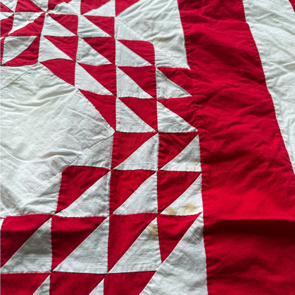 Antique 1930s Red And White Ocean Waves Quilt Top - Picture 12 of 14